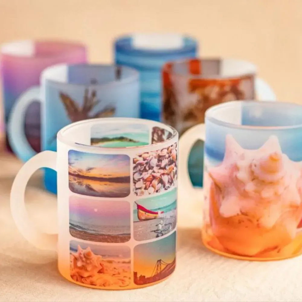 Caneca de vidro jateado