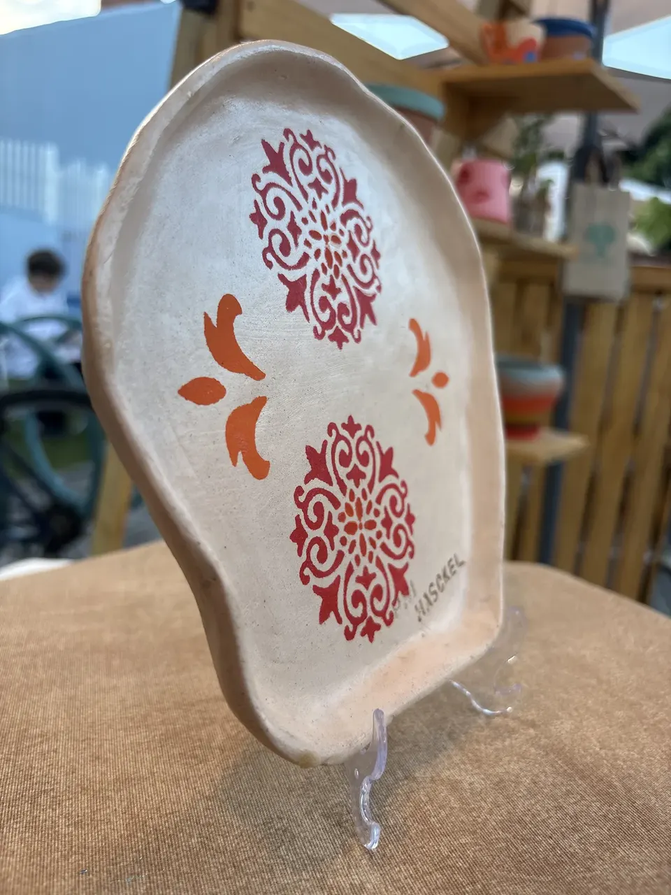 Prato decorativo pintado — Vasos Alquímicos
